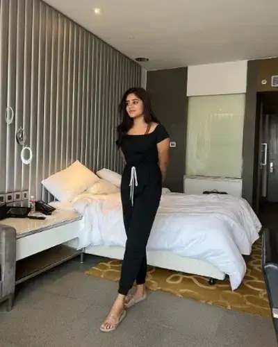 Call Girls Meerganj Cash On Delivery