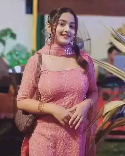 Call Girls Meerganj Cash On Delivery